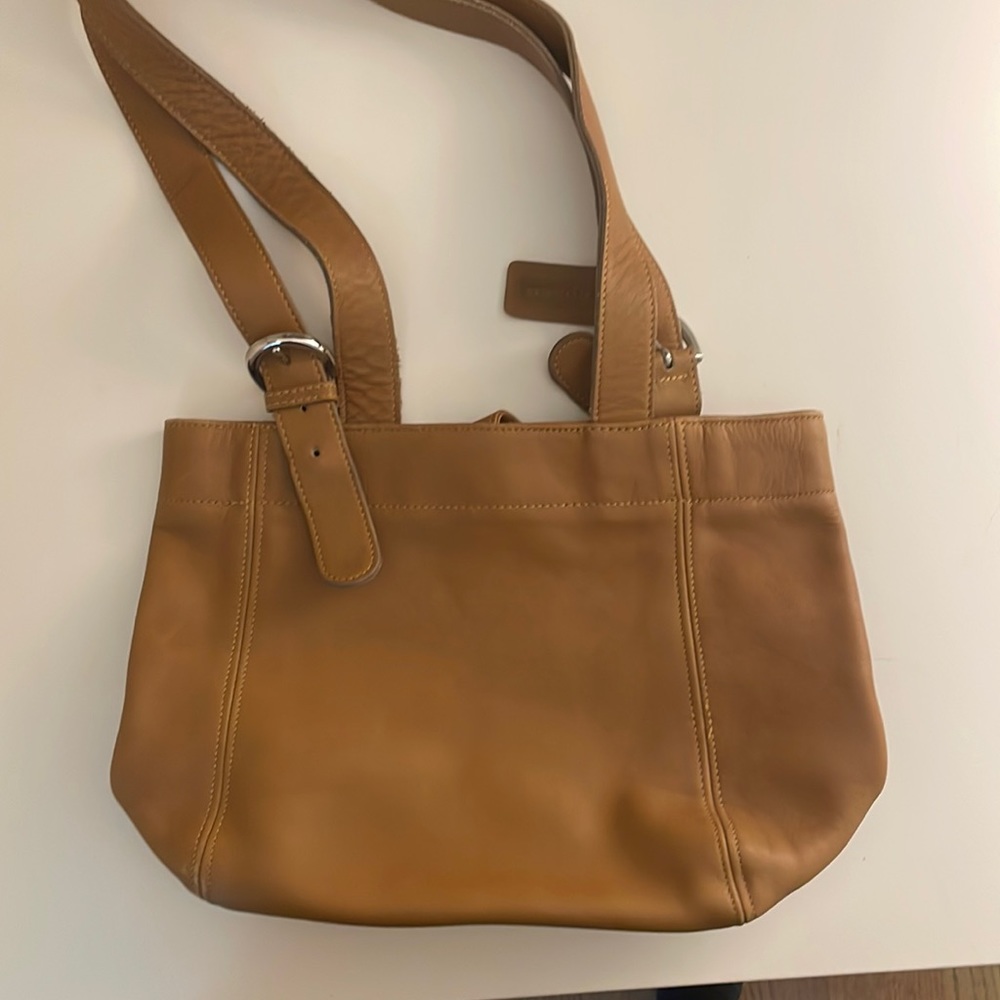 Coach leather Tan shoulder purse